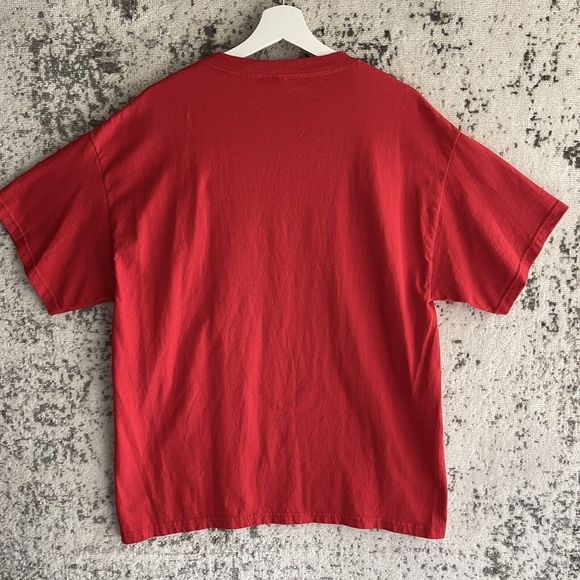 Delta Beer Graphic Print Tshirt Men Size L Jersey Knit Red Multicolor Bottles - Picture 10 of 11